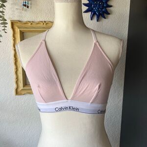 Calvin Klein Size Large Light pink Cross back bra
